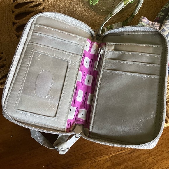 Vera Bradley Small Wristlet Wallet and Nomadic Floral Makeup Bag - Picture 4 of 7